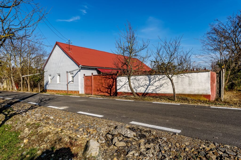 De vânzare 🌟 Oportunitate Unică de Vânzare în Variasu Mare! 🌟 în zona Arad 4 camere Arad 1