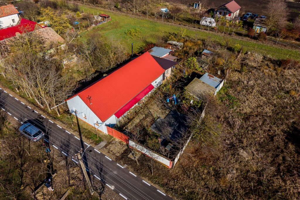 🌟 Oportunitate Unică de Vânzare în Variasu Mare! 🌟 De vânzare 🌟 Oportunitate Unică de Vânzare în Variasu Mare! 🌟 în zona Arad 4 camere Arad 1