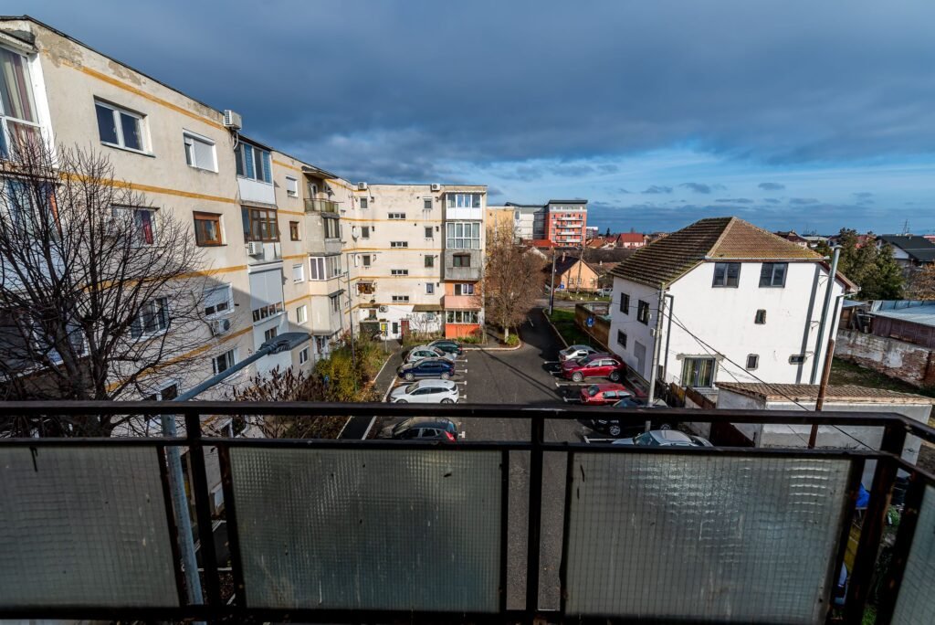 De vânzare Apartament 2 camere Micalaca 700, str Vaslui, Prima data la vânzare. în zona Micalaca 2 camere 1 dormitor Arad 6