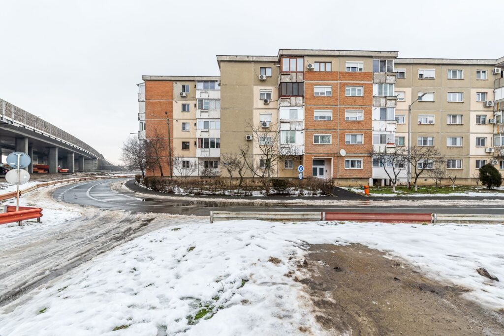 Apartament 3 camere Malul Muresului Alfa De vânzare Apartament 3 camere Malul Muresului Alfa în zona Alfa 3 camere 2 dormitoare Arad 1