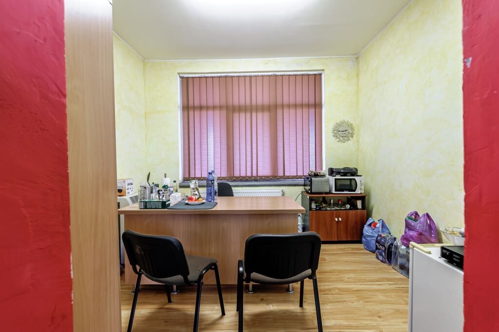 Hale depozitare/producție 2.000 mp si 10.000 mp teren în Pecica 