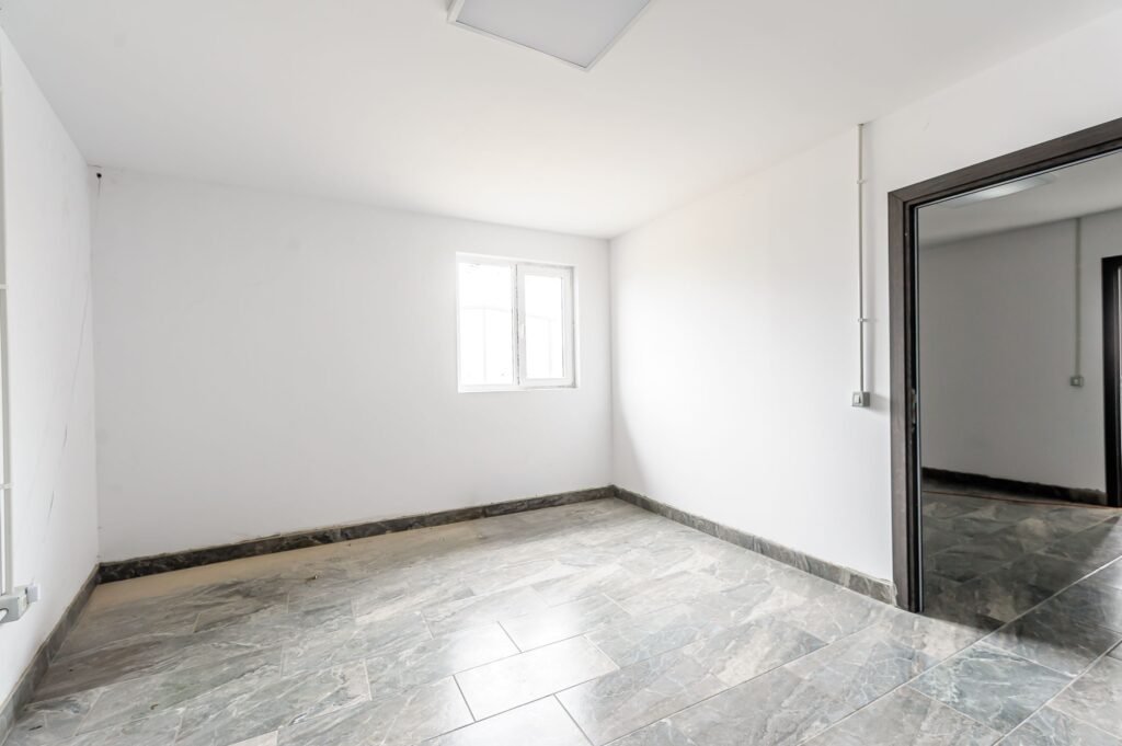 De vânzare Hale depozitare/producție 2.000 mp si 10.000 mp teren în Pecica în zona Nord-Vest Arad 6