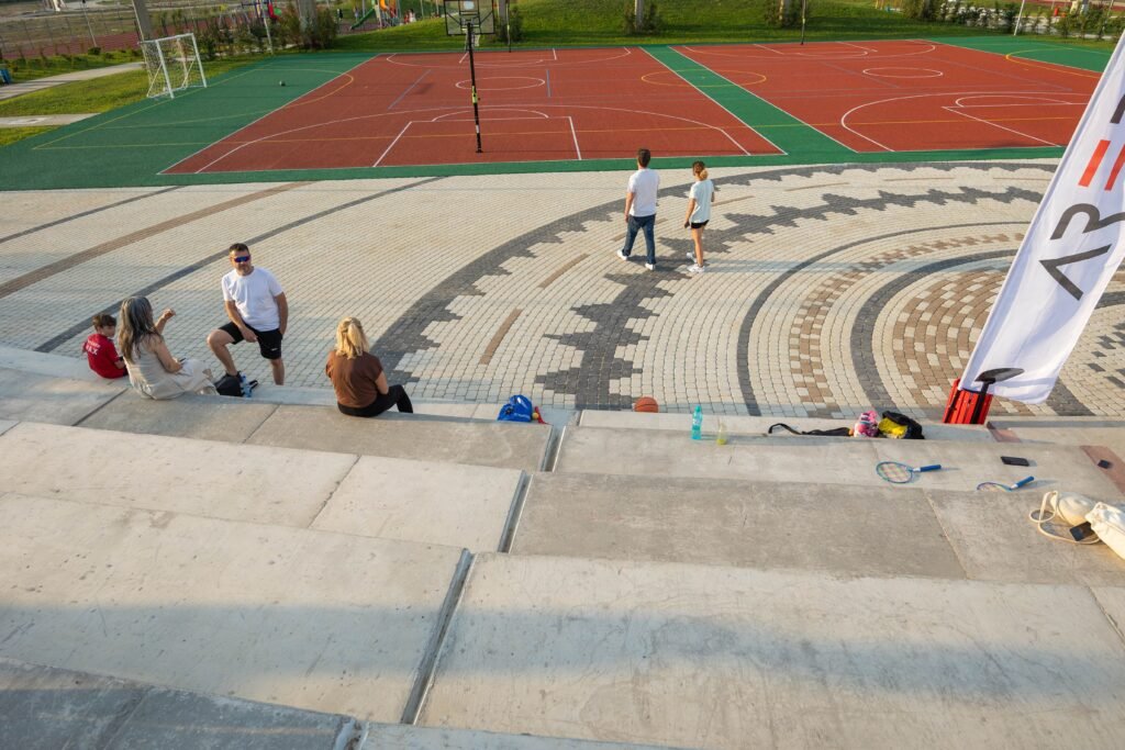 De vânzare Apartament 2 camere la etajul 2 în bloc R39 Ared City în zona Central 2 camere 1 dormitor Arad 1