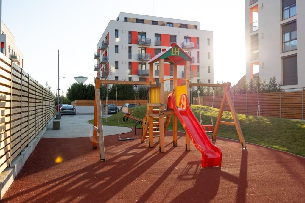 De vânzare Apartament 2 camere la etajul 2 în bloc R39 Ared City în zona Central 2 camere 1 dormitor Arad 1