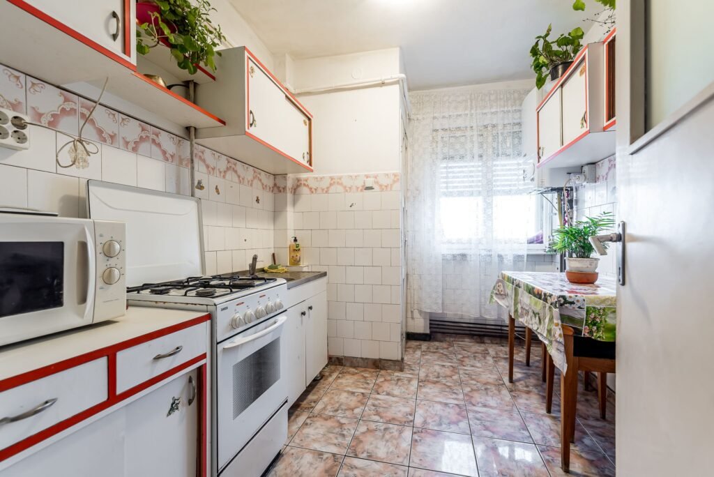 Apartament cu 4 camere decomandat cu vedere panoramica De vânzare Apartament cu 4 camere decomandat cu vedere panoramica în zona P-ta Garii 4 camere 3 dormitoare Arad 1
