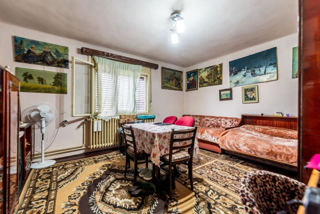 Casa 4 camere – Teren 539 mp – Bujac – COMISION 0 De vânzare Casa 4 camere - Teren 539 mp - Bujac - COMISION 0 în zona Bujac 4 camere 3 dormitoare Arad 1