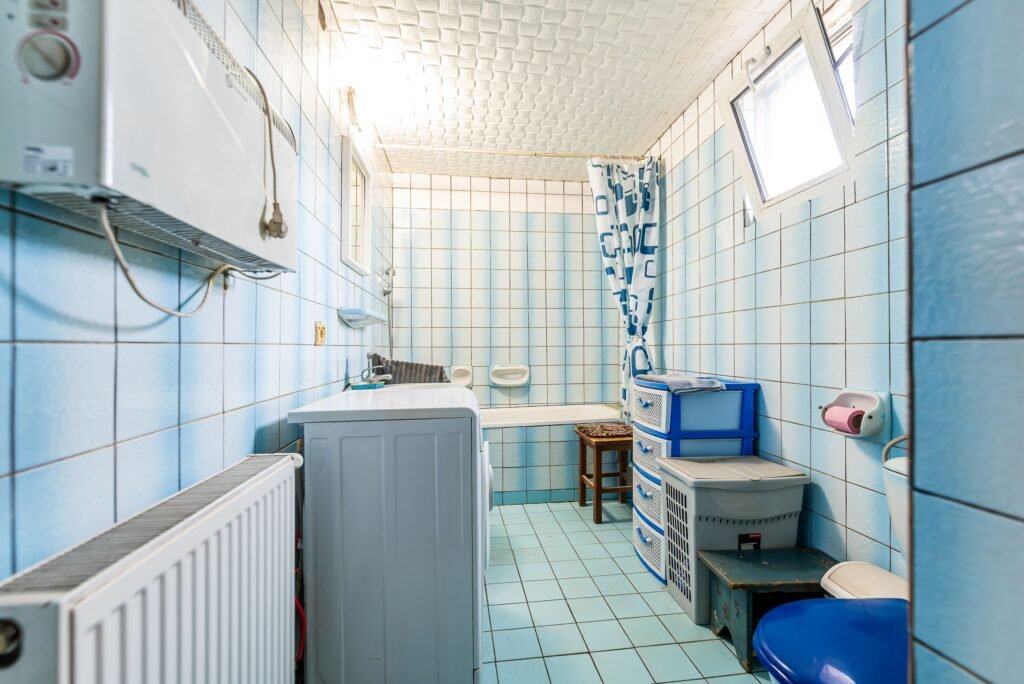 Casa 4 camere – Teren 539 mp – Bujac – COMISION 0 De vânzare Casa 4 camere - Teren 539 mp - Bujac - COMISION 0 în zona Bujac 4 camere 3 dormitoare Arad 1