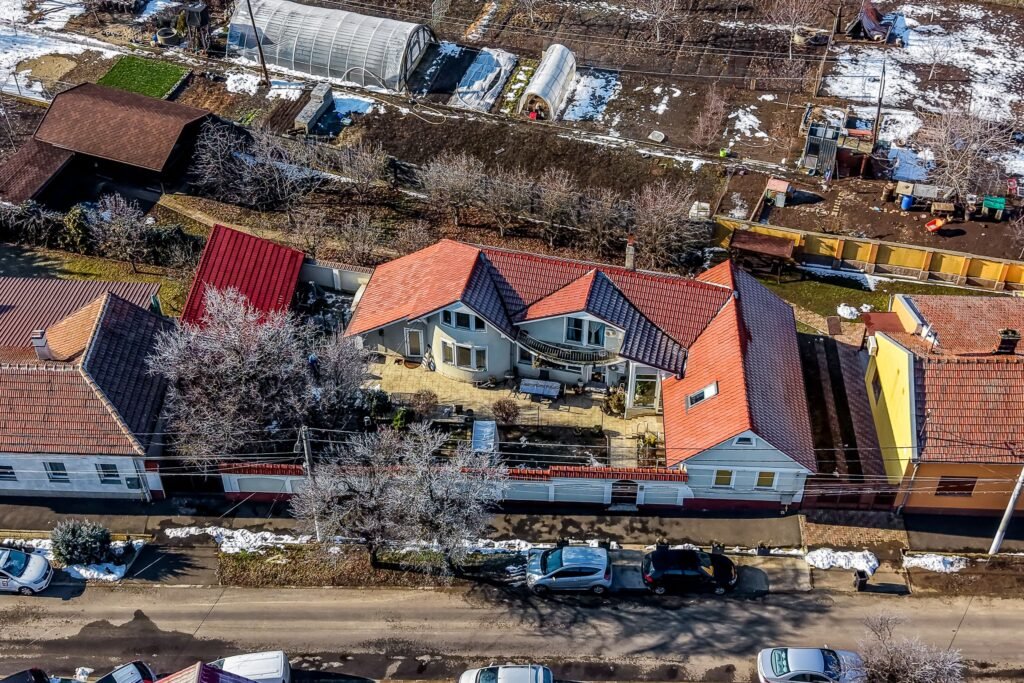 Casă cu 5 camere în Aradul Nou – locul unde linistea devine acasă De vânzare Casă cu 5 camere în Aradul Nou - locul unde linistea devine acasă în zona Aradul Nou 5 camere 3 dormitoare Arad 1