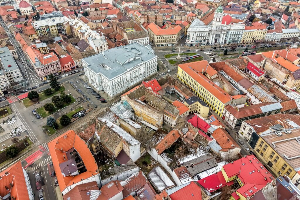 Clădire ultracentrală în Arad – activ imobiliar cu potențial ridicat De vânzare Clădire ultracentrală în Arad – activ imobiliar cu potențial ridicat în zona Ultracentral Arad 1