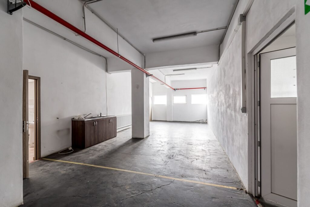 Hala productie si depozitare De vânzare Hala productie si depozitare în zona Central 2 camere Arad 1