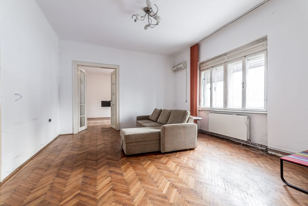 Vila individuala de exceptie Praporgescu Malul Mureșului De vânzare Vila individuala de exceptie Praporgescu Malul Mureșului în zona Malul Muresului 8 camere 5 dormitoare Arad 1