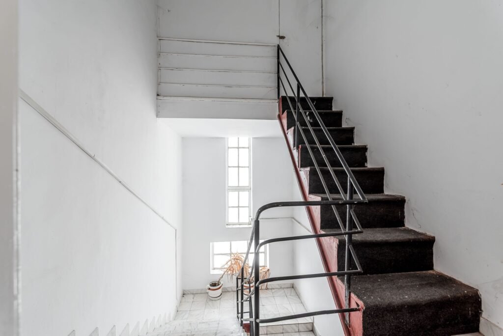 Vila individuala de exceptie Praporgescu Malul Mureșului De vânzare Vila individuala de exceptie Praporgescu Malul Mureșului în zona Malul Muresului 8 camere 5 dormitoare Arad 1