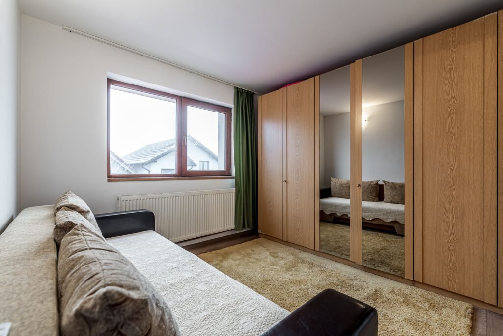 Vilă modernă 4 camere Zimandcuz Arad De vânzare Vilă modernă 4 camere Zimandcuz Arad în zona Arad 4 camere 3 dormitoare Arad 1