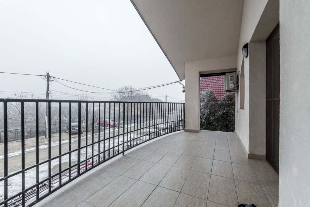 Vilă modernă 4 camere Zimandcuz Arad De vânzare Vilă modernă 4 camere Zimandcuz Arad în zona Arad 4 camere 3 dormitoare Arad 1