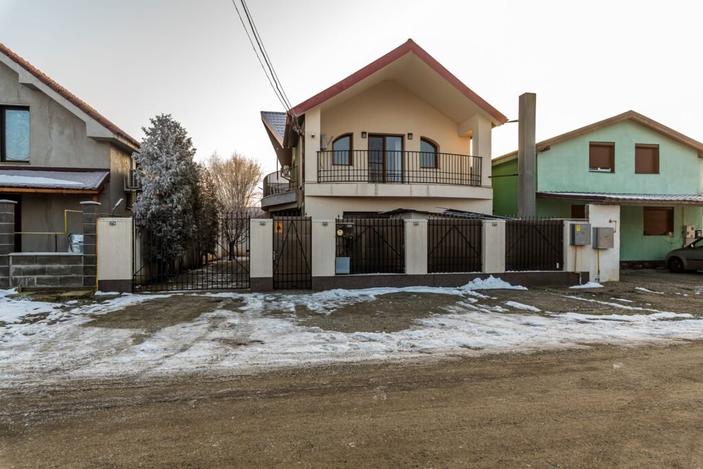 Vilă modernă 4 camere Zimandcuz Arad De vânzare Vilă modernă 4 camere Zimandcuz Arad în zona Arad 4 camere 3 dormitoare Arad 1