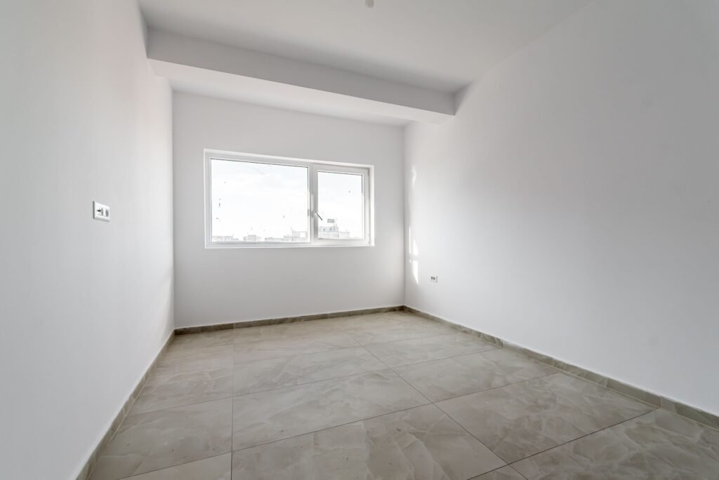 De vânzare Apartament 2 camere în bloc finalizat – Micalaca | Parcare inclusă în zona Micalaca 3 camere 2 dormitoare Arad 1
