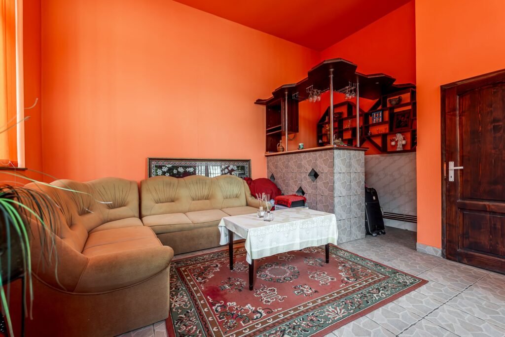 Apartament cu 3 Camere la Casă pe Strada I.L. Caragiale, Arad De vânzare Apartament cu 3 Camere la Casă pe Strada I.L. Caragiale, Arad în zona Central 3 camere 1 dormitor Arad 1