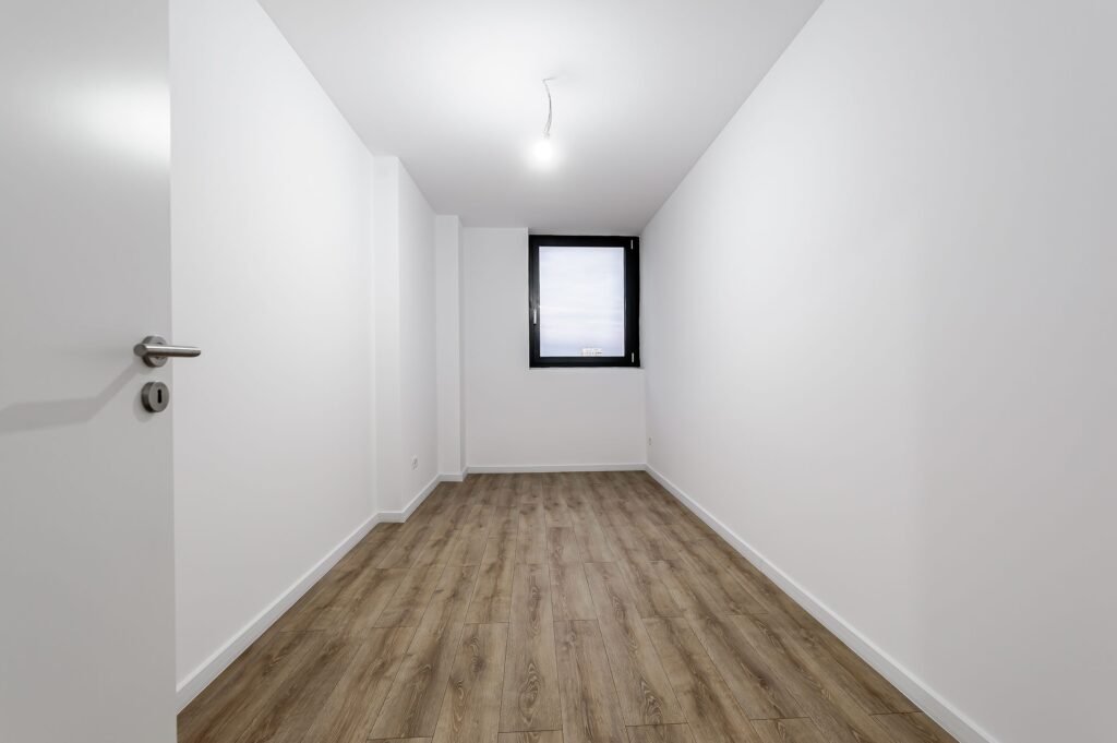Apartament cu 3 camere și parcare subterană – XCity Timișoara De vânzare Apartament cu 3 camere și parcare subterană - XCity Timișoara în zona Aradului 3 camere 2 dormitoare Arad 1
