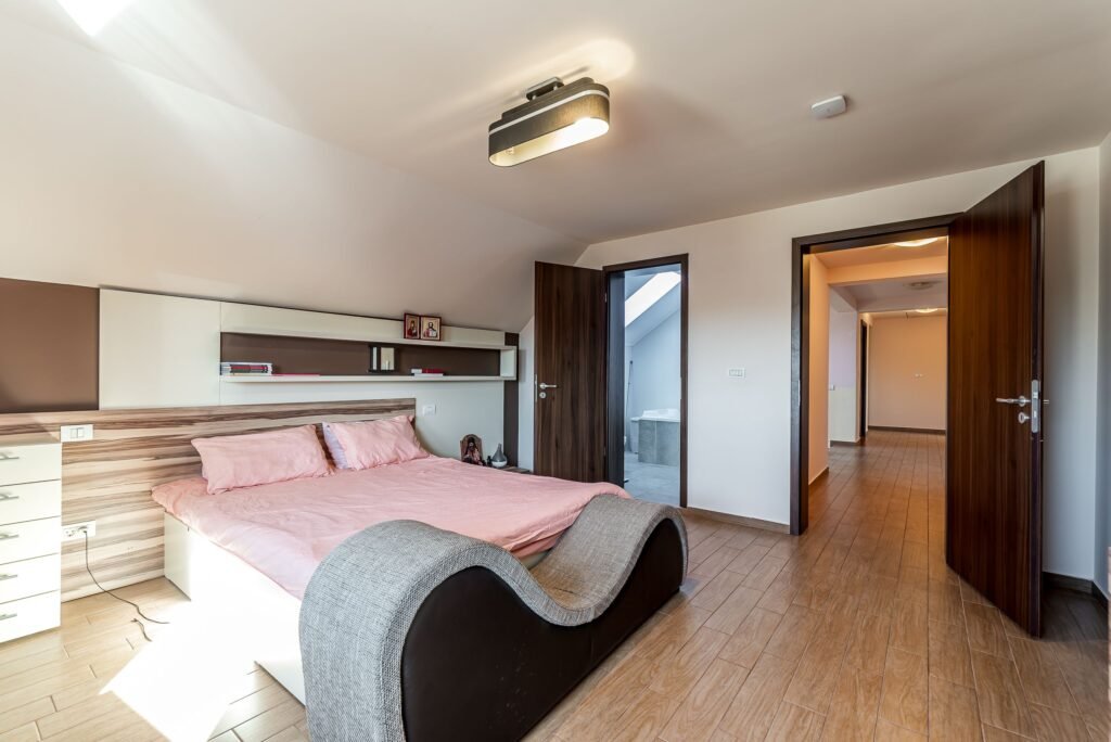 Casă SMART autonomă energetic, 4 dormitoare, Aradul Nou 