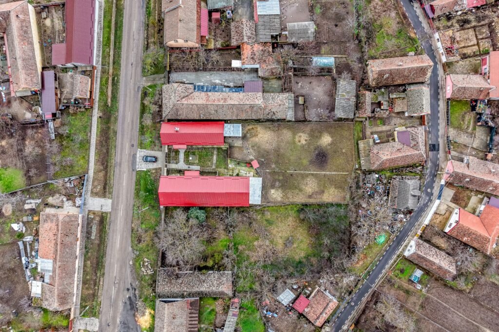 De vânzare Casă în Vinga – restaurată Integral 2025 | 3 camere | teren generos în zona Arad 3 camere 2 dormitoare Arad 1