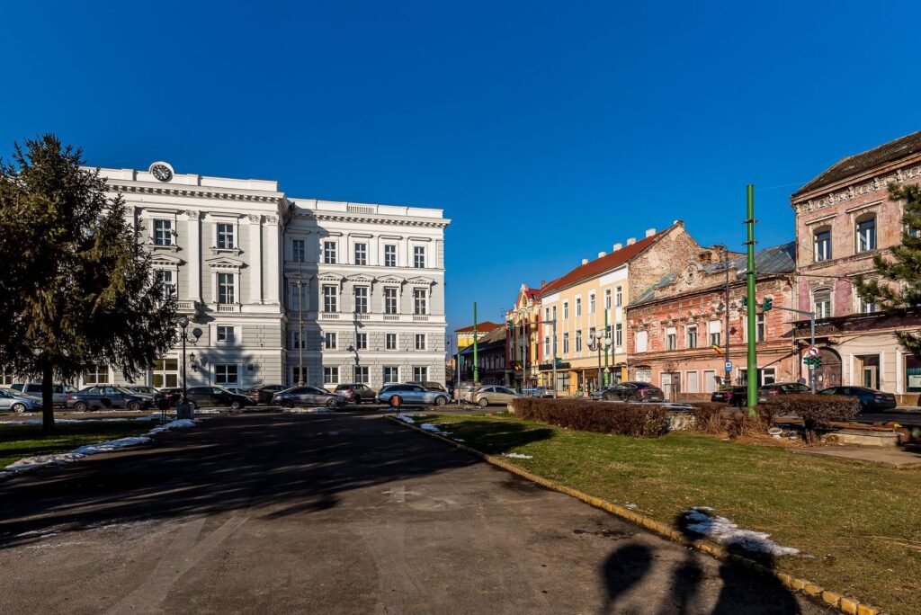 Clădire ultracentrală Arad | lângă Teatru | NU este Monument! De vânzare Clădire ultracentrală Arad | lângă Teatru | NU este Monument! în zona Ultracentral Arad 1