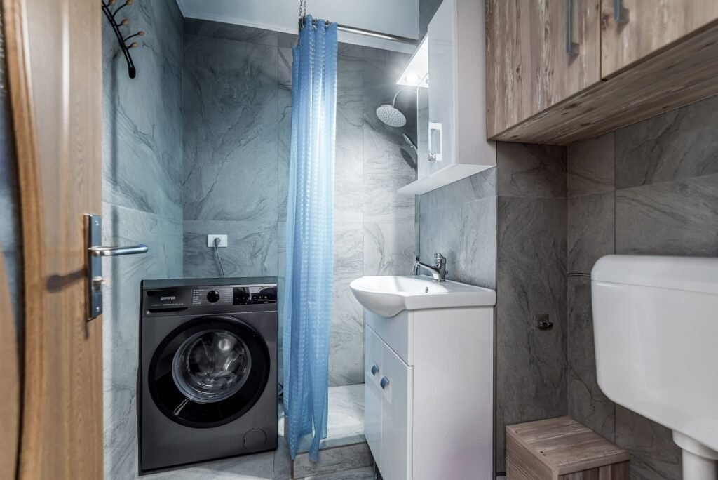 Garsoniera conf 1 – renovata complet – Vlaicu, Lebada – COMISION 0 De vânzare Garsoniera conf 1 - renovata complet - Vlaicu, Lebada - COMISION 0 în zona Aurel Vlaicu 1 camera Arad 1