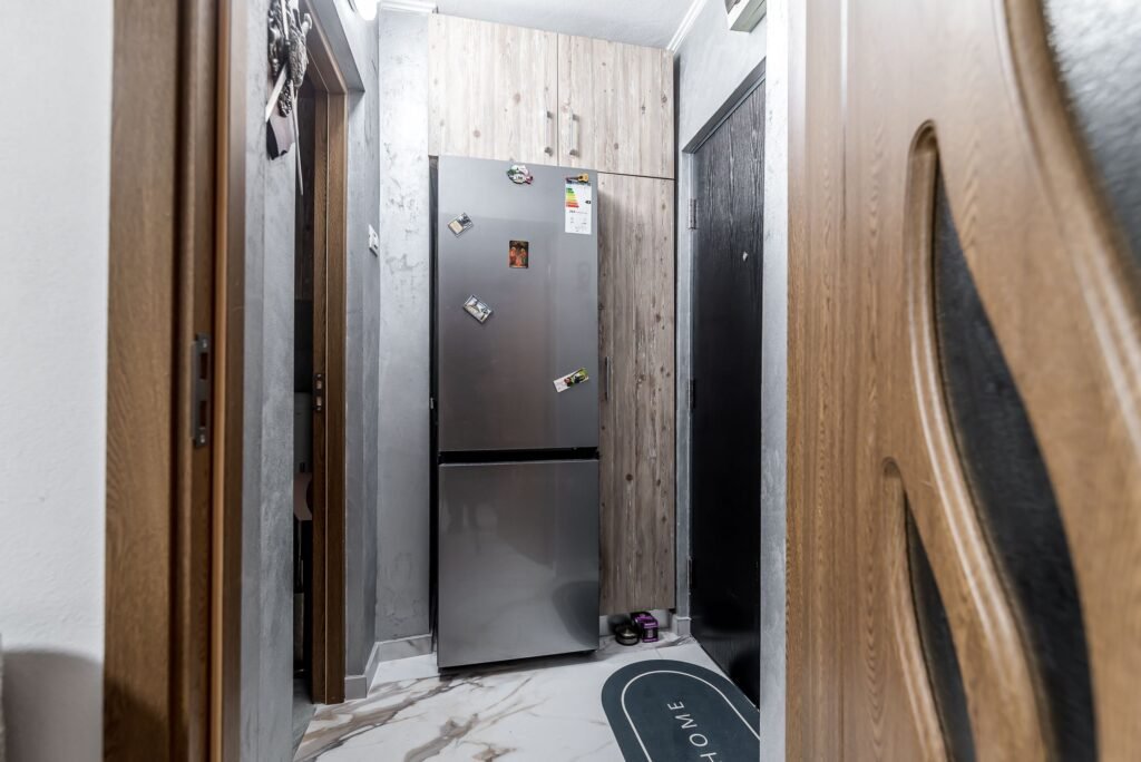 Garsoniera conf 1 – renovata complet – Vlaicu, Lebada – COMISION 0 De vânzare Garsoniera conf 1 - renovata complet - Vlaicu, Lebada - COMISION 0 în zona Aurel Vlaicu 1 camera Arad 1