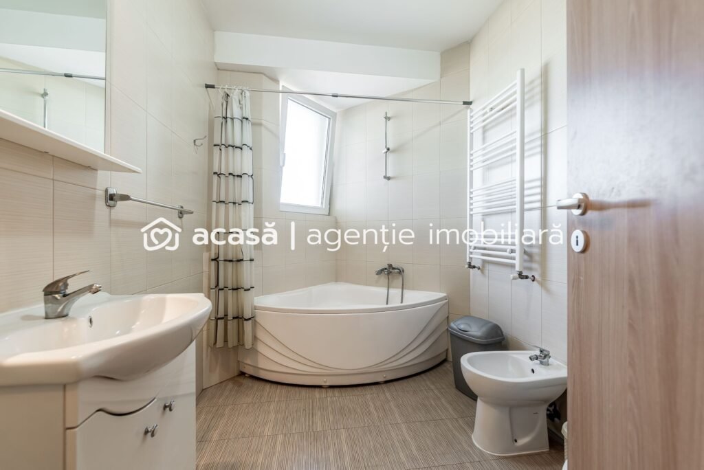 De vânzare 3 Camere | 3 Balcoane | Stil de viață, nu doar un apartament în zona Miron Costin 3 camere 2 dormitoare Arad 1