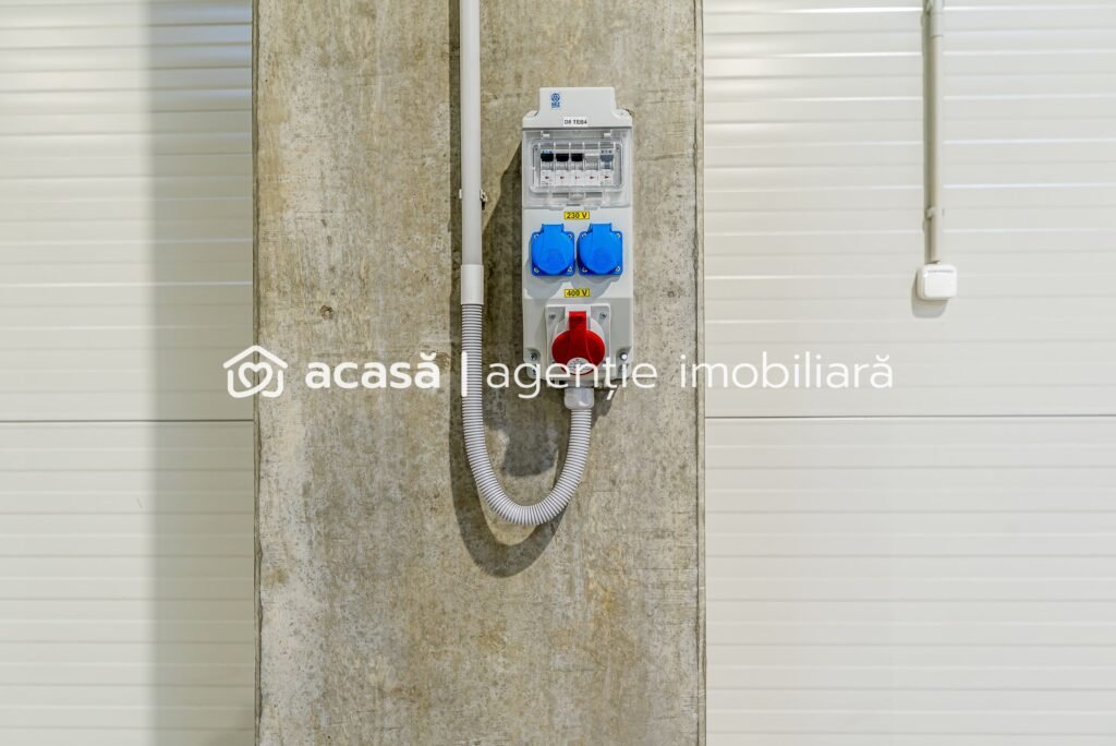De închiriat 4646 mp - Hala industriala de inchiriat in Parc Industrial Arad în zona Nord 12 camere Arad 1