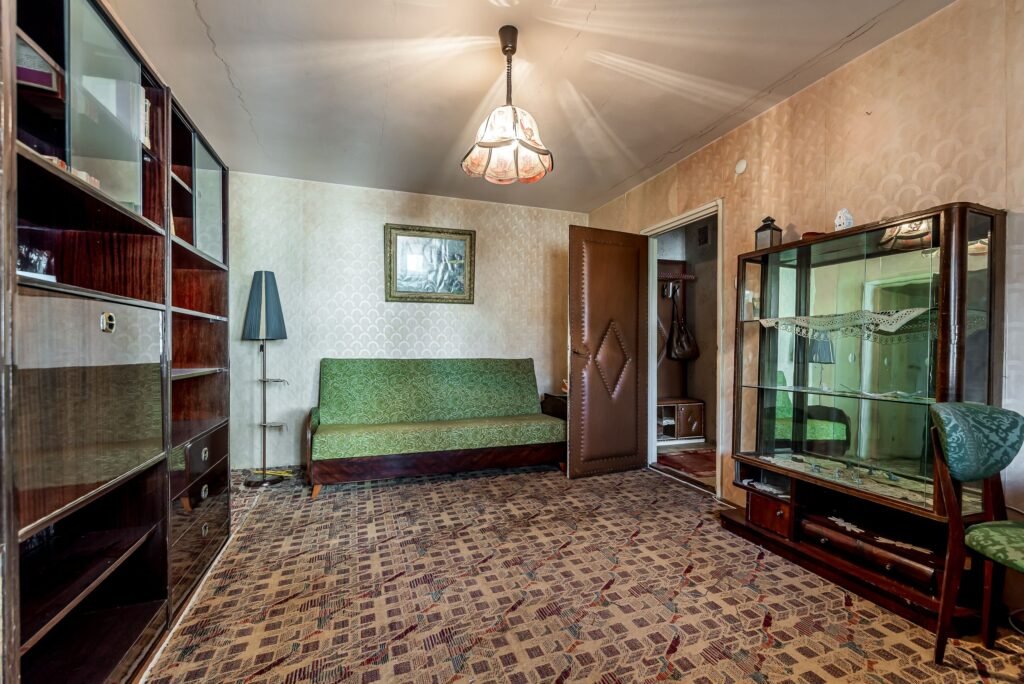 Apartament 2 camere Ultracentral – Bvd Revoluției, Etaj 1 – COMISION 0 De vânzare Apartament 2 camere Ultracentral – Bvd Revoluției, Etaj 1 - COMISION 0 în zona Ultracentral 2 camere 1 dormitor Arad 1