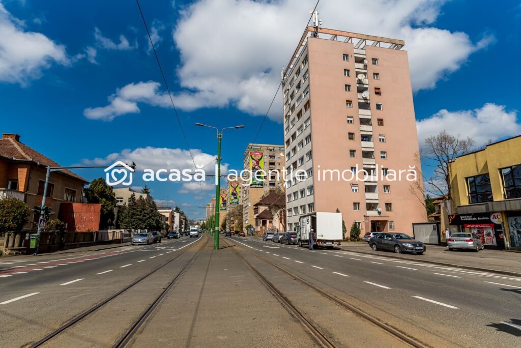 Apartament 2 camere decomandat – Calea Romanilor – COMISION 0 De vânzare Apartament 2 camere decomandat - Calea Romanilor - COMISION 0 în zona Romanilor 2 camere 1 dormitor Arad 1