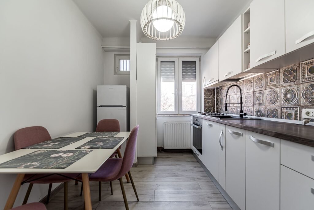 Apartament 2 camere decomandat, Podgoria – COMISION 0 De vânzare Apartament 2 camere decomandat, Podgoria - COMISION 0 în zona Podgoria 2 camere 1 dormitor Arad 1