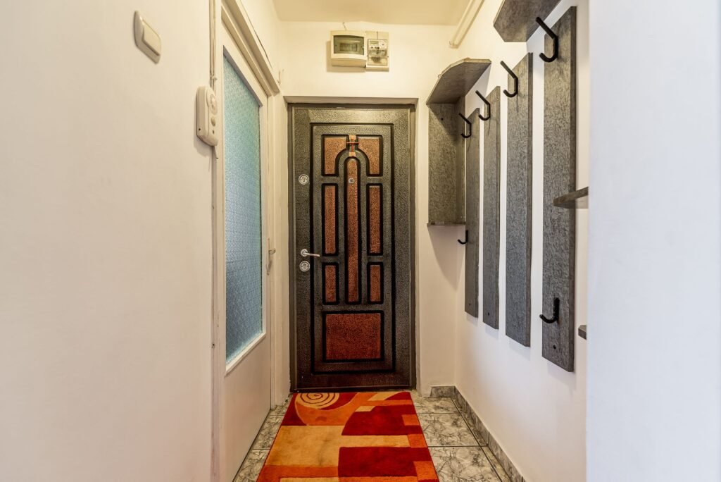 Apartament cu 3 camere în Podgoria Arad, vedere frumoasă, 2 balcoane De vânzare Apartament cu 3 camere în Podgoria Arad, vedere frumoasă, 2 balcoane în zona Podgoria 3 camere 2 dormitoare Arad 1