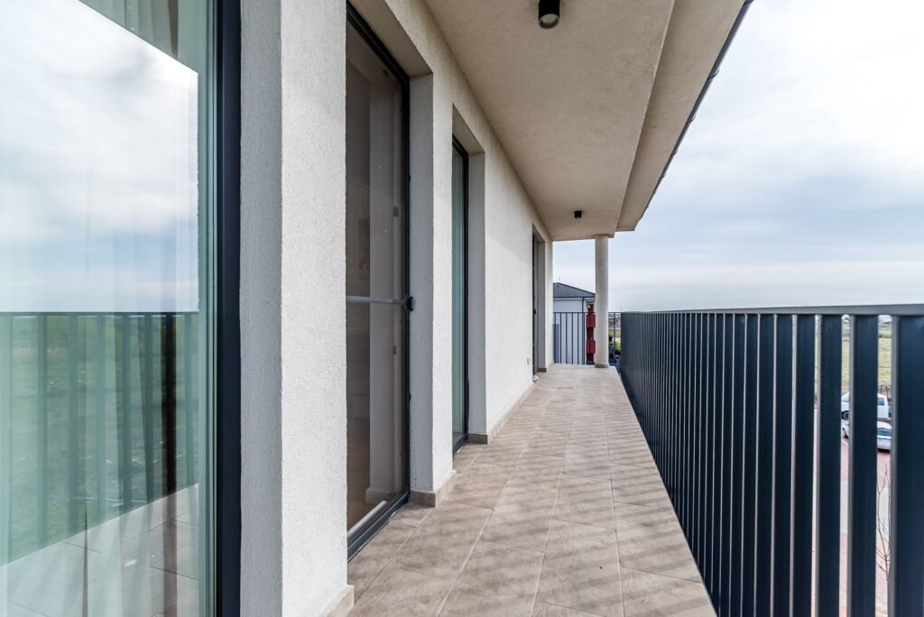 Apartament premium 3 camere | Westfield Arad | Spațiu generos De vânzare Apartament premium 3 camere | Westfield Arad | Spațiu generos în zona Aurel Vlaicu 3 camere 2 dormitoare Arad 1