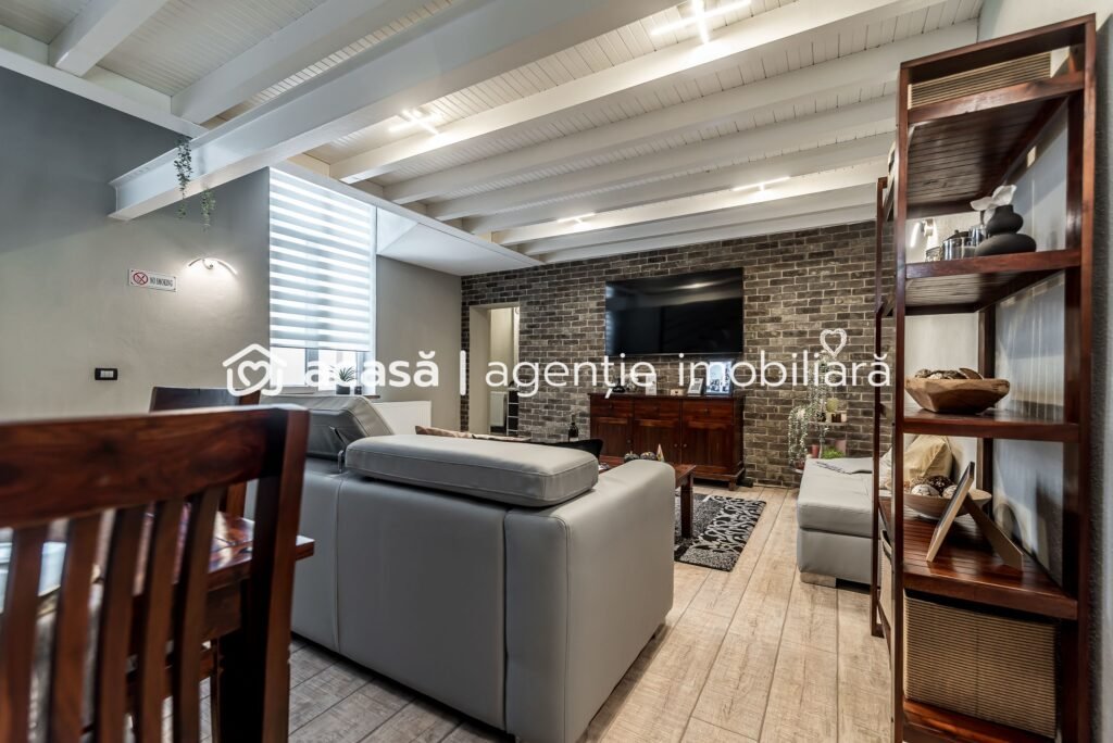 Apartament tip Loft ultracentral | parter | 90 mp | pe 2 niveluri De vânzare Apartament tip Loft ultracentral | parter | 90 mp | pe 2 niveluri în zona Central 1 camera 1 dormitor Arad 1