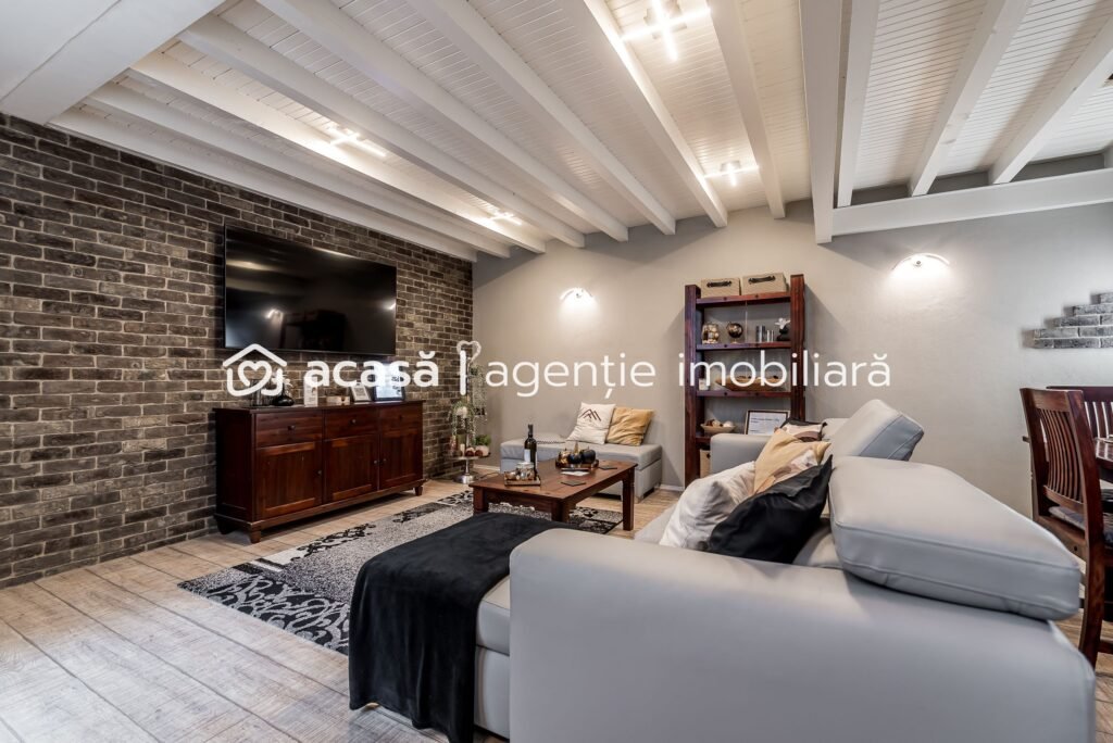 Apartament tip Loft ultracentral | parter | 90 mp | pe 2 niveluri De vânzare Apartament tip Loft ultracentral | parter | 90 mp | pe 2 niveluri în zona Central 1 camera 1 dormitor Arad 1