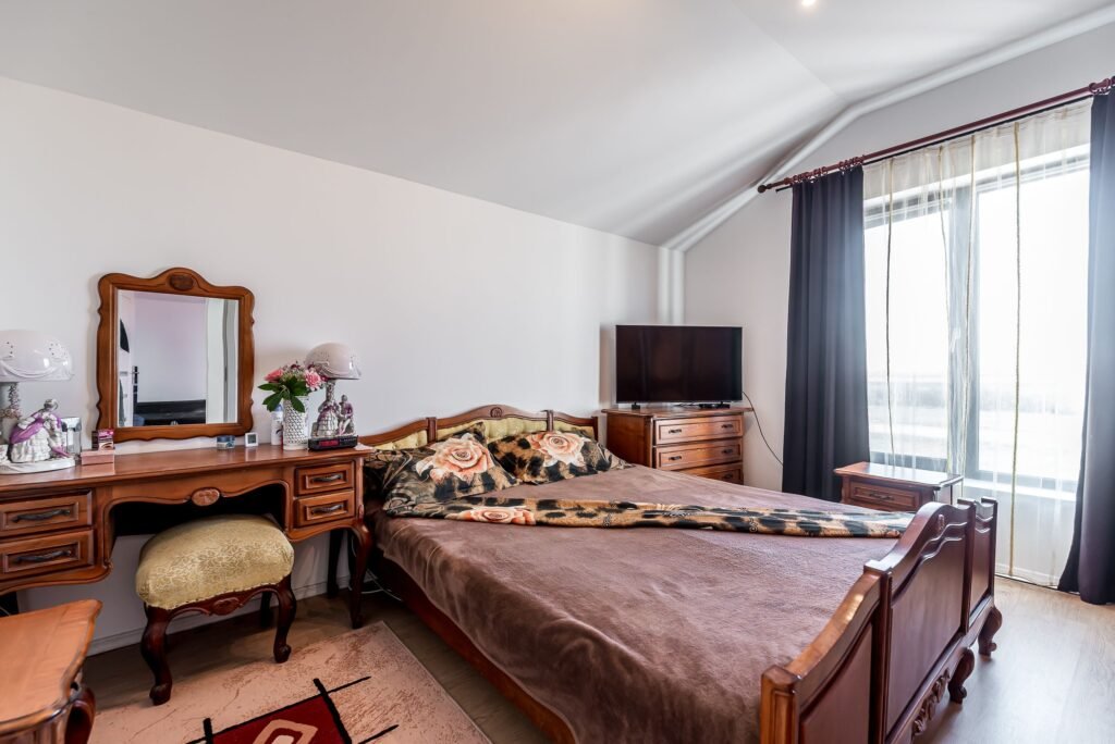 Casă 4 camere 2024 – Cartier Via Carmina, Vladimirescu – COMISION 0 De vânzare Casă 4 camere 2024 – Cartier Via Carmina, Vladimirescu - COMISION 0 în zona Arad 4 camere 3 dormitoare Arad 1