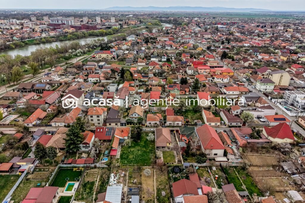 Casă 5 camere Aradul Nou Zona Tabacovici. Teren 360 mp și garaj De vânzare Casă 5 camere Aradul Nou Zona Tabacovici. Teren 360 mp și garaj în zona Aradul Nou 5 camere 4 dormitoare Arad 1