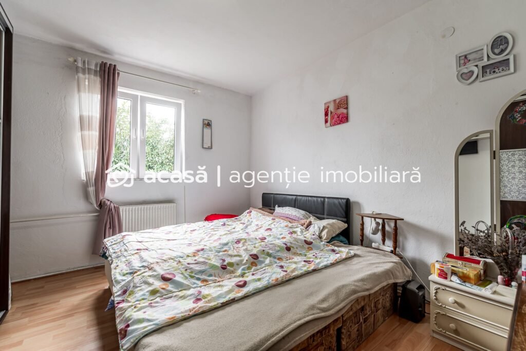 Casă 5 camere Aradul Nou Zona Tabacovici. Teren 360 mp și garaj De vânzare Casă 5 camere Aradul Nou Zona Tabacovici. Teren 360 mp și garaj în zona Aradul Nou 5 camere 4 dormitoare Arad 1