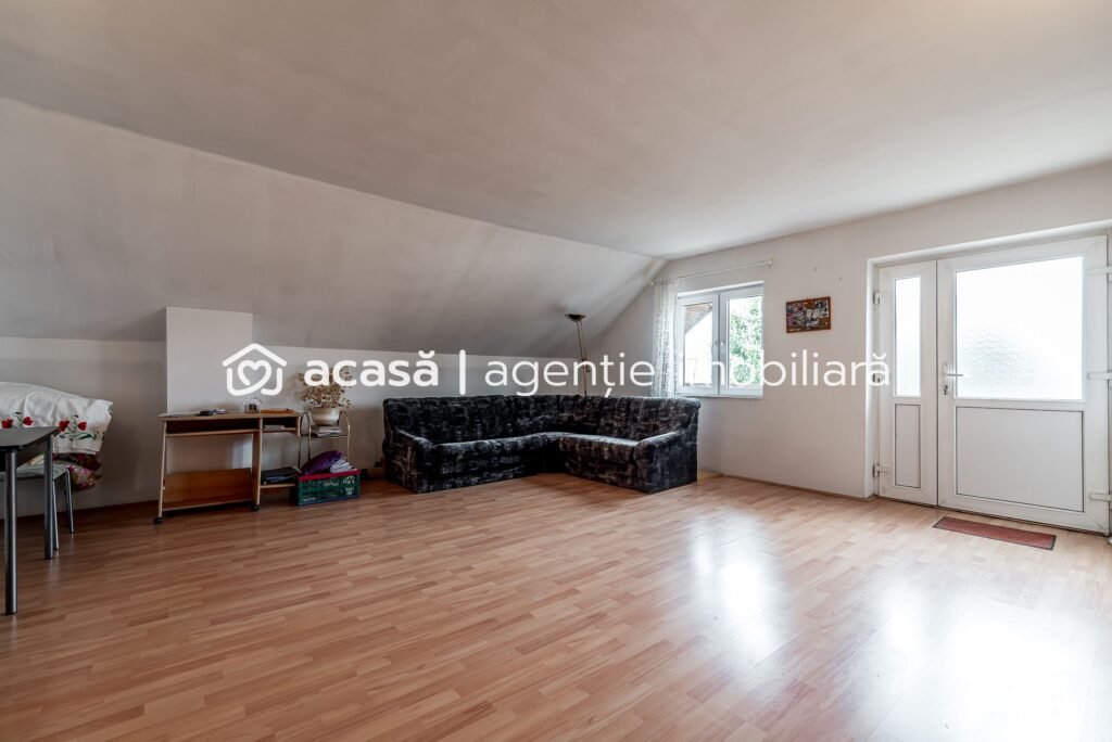 Casă 5 camere Aradul Nou Zona Tabacovici. Teren 360 mp și garaj De vânzare Casă 5 camere Aradul Nou Zona Tabacovici. Teren 360 mp și garaj în zona Aradul Nou 5 camere 4 dormitoare Arad 1