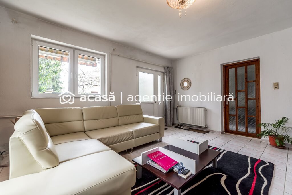 Casă 5 camere Aradul Nou Zona Tabacovici. Teren 360 mp și garaj De vânzare Casă 5 camere Aradul Nou Zona Tabacovici. Teren 360 mp și garaj în zona Aradul Nou 5 camere 4 dormitoare Arad 1