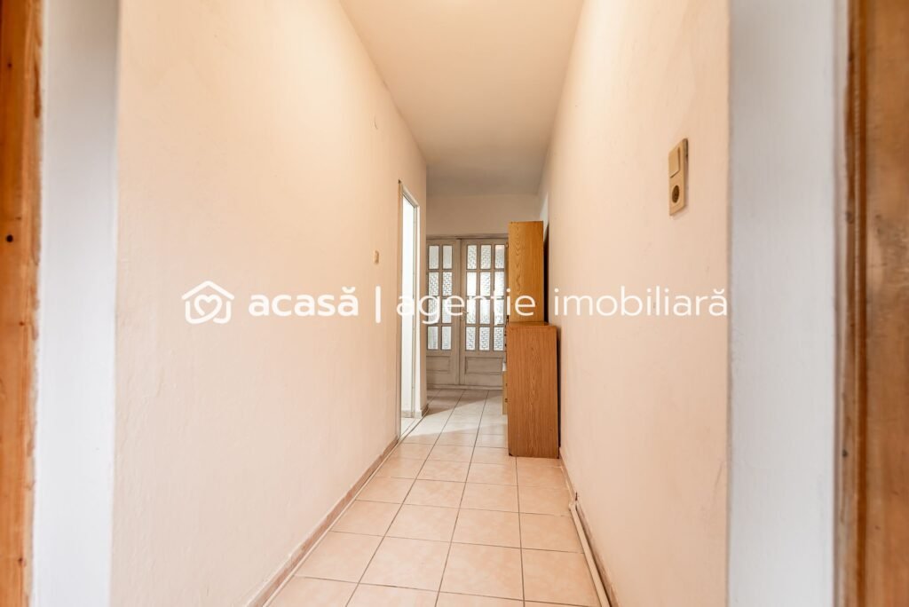 Casă 5 camere Aradul Nou Zona Tabacovici. Teren 360 mp și garaj De vânzare Casă 5 camere Aradul Nou Zona Tabacovici. Teren 360 mp și garaj în zona Aradul Nou 5 camere 4 dormitoare Arad 1