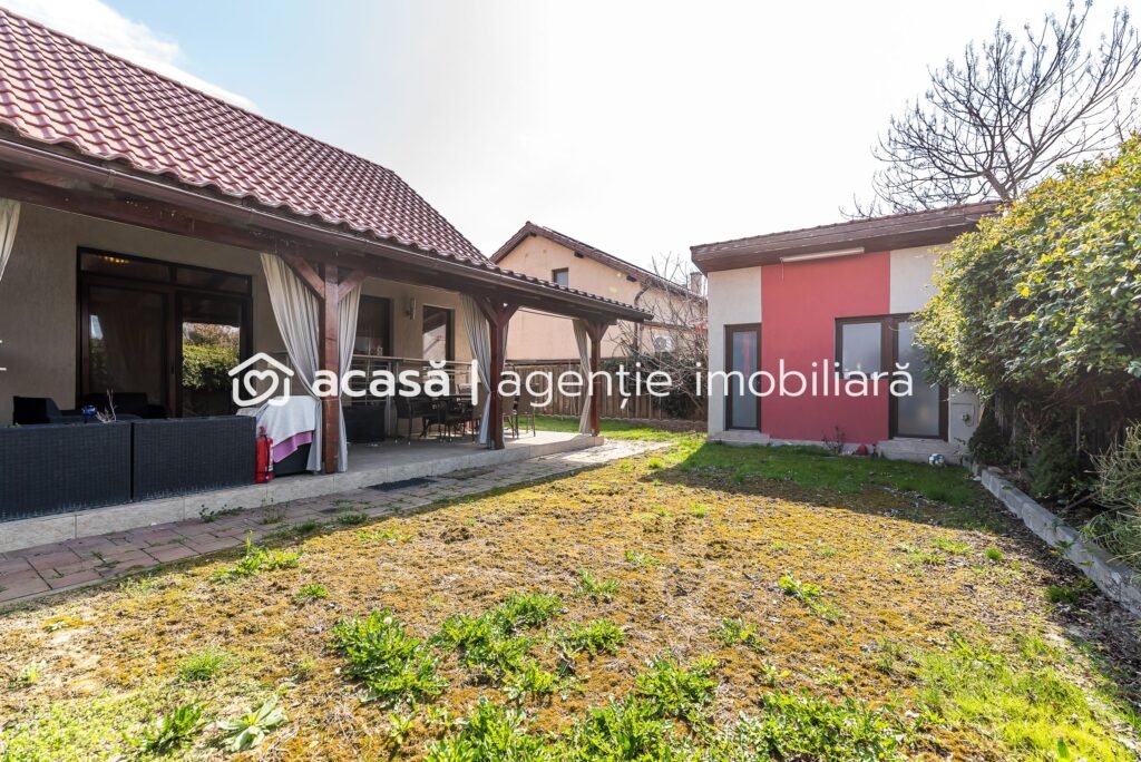 De vânzare Casă P+M în Westfield | 387 mp teren | curte + anexe în zona Gai 4 camere 3 dormitoare Arad 1