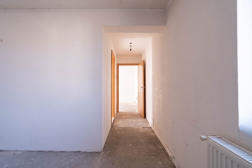 Casă de vânzare – zonă Poltura De vânzare Casă de vânzare – zonă Poltura în zona Poltur 4 camere 3 dormitoare Arad 1