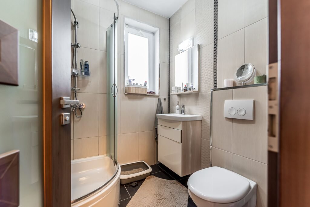 Casă în Westfield | 140 mp utili | P+M | 3 camere | curte + anexe De vânzare Casă în Westfield | 140 mp utili | P+M | 3 camere | curte + anexe în zona Gai 4 camere 3 dormitoare Arad 1