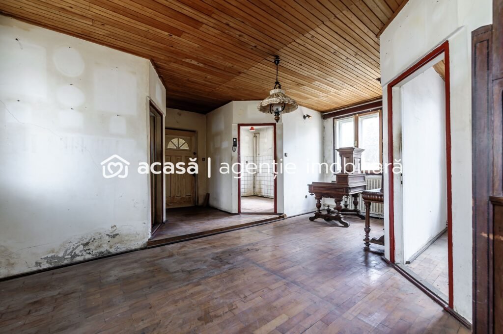 Casă pe Dorobanților | 716 mp teren | centrală gaz | Pârneava De vânzare Casă pe Dorobanților | 716 mp teren | centrală gaz | Pârneava în zona Parneava 5 camere 3 dormitoare Arad 1