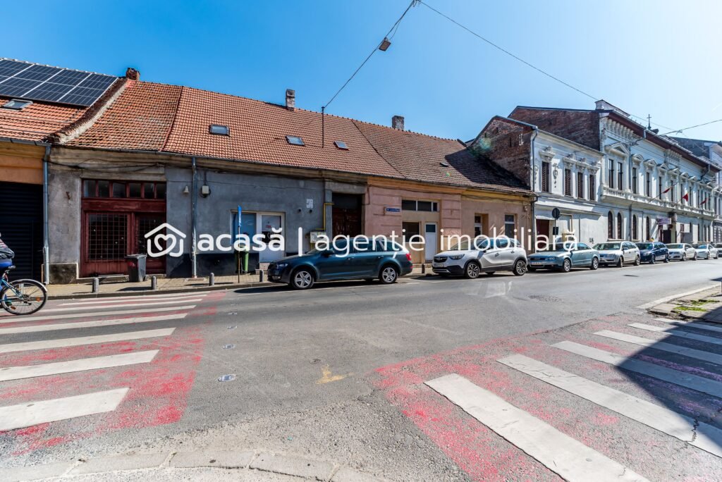 De vânzare Locuință și Business pe Str. L. Blaga, Arad, Spațiu + Apartament în zona Central 5 camere 3 dormitoare Arad 1