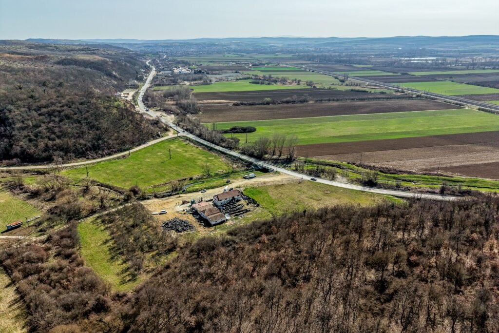 De vânzare Oportunitate Investitie! Proprietate comerciala/industriala în Paulis în zona Arad 6 camere Arad 1