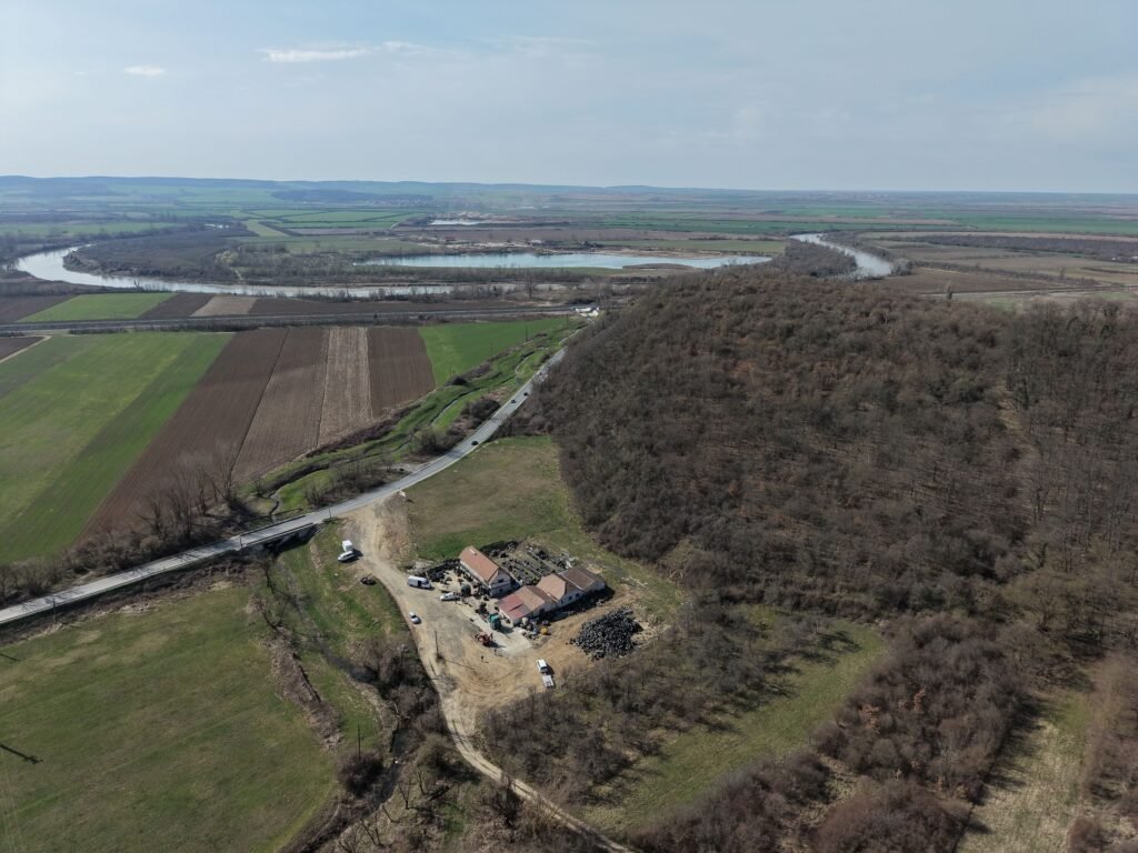 De vânzare Oportunitate Investitie! Proprietate comerciala/industriala în Paulis în zona Arad 6 camere Arad 1