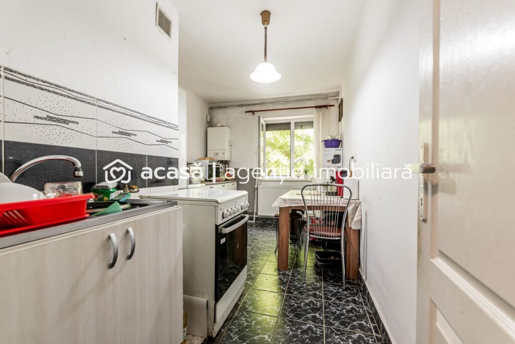 De vânzare Apartament 2 Camere | Etaj 2 | Centrală proprie | Aleea Ulise în zona Aurel Vlaicu 2 camere 1 dormitor Arad 1